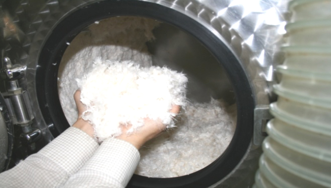 羽毛布団リフレッシュ｜洗浄・脱水