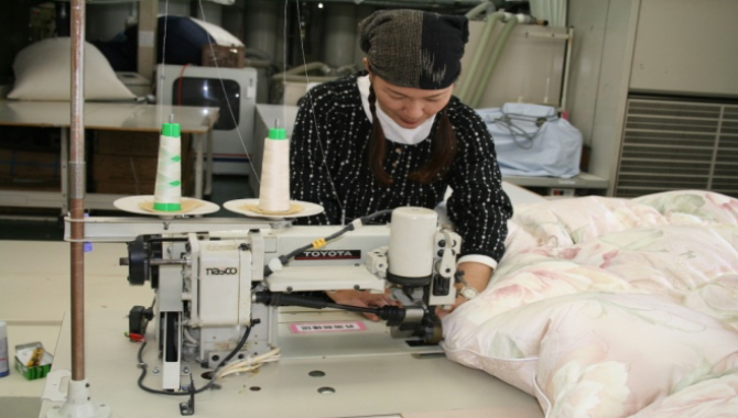 羽毛布団リフレッシュ｜口閉じ縫製